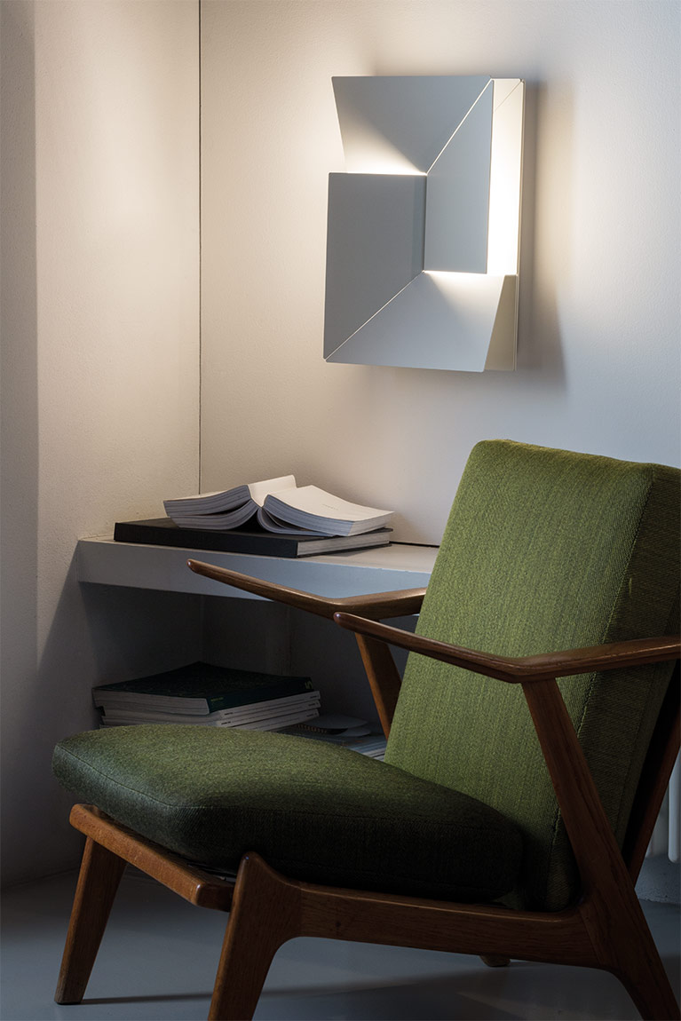 Wall Shadows Moyen Lamp by Nemo Lamps
